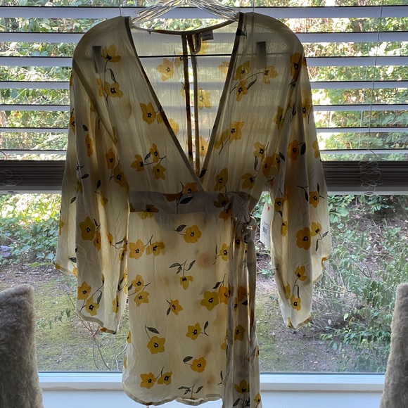 Woman’s Billabong Relax On High Gold Dust Wrap Dress NWT - Picture 3 of 15